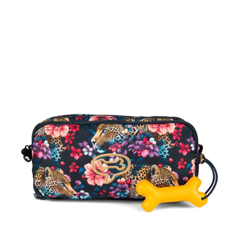 Wolf floral ambush